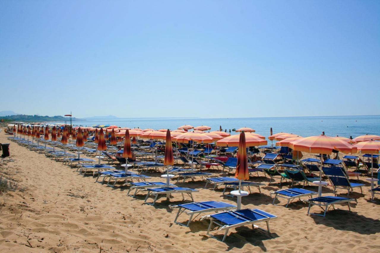 Hotel Zeta Club Selinunte à Marinella di Selinunte Extérieur photo