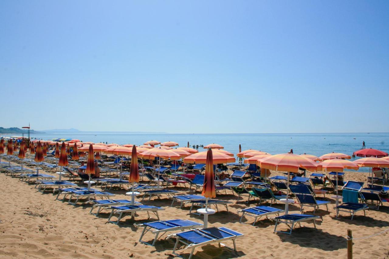 Hotel Zeta Club Selinunte à Marinella di Selinunte Extérieur photo