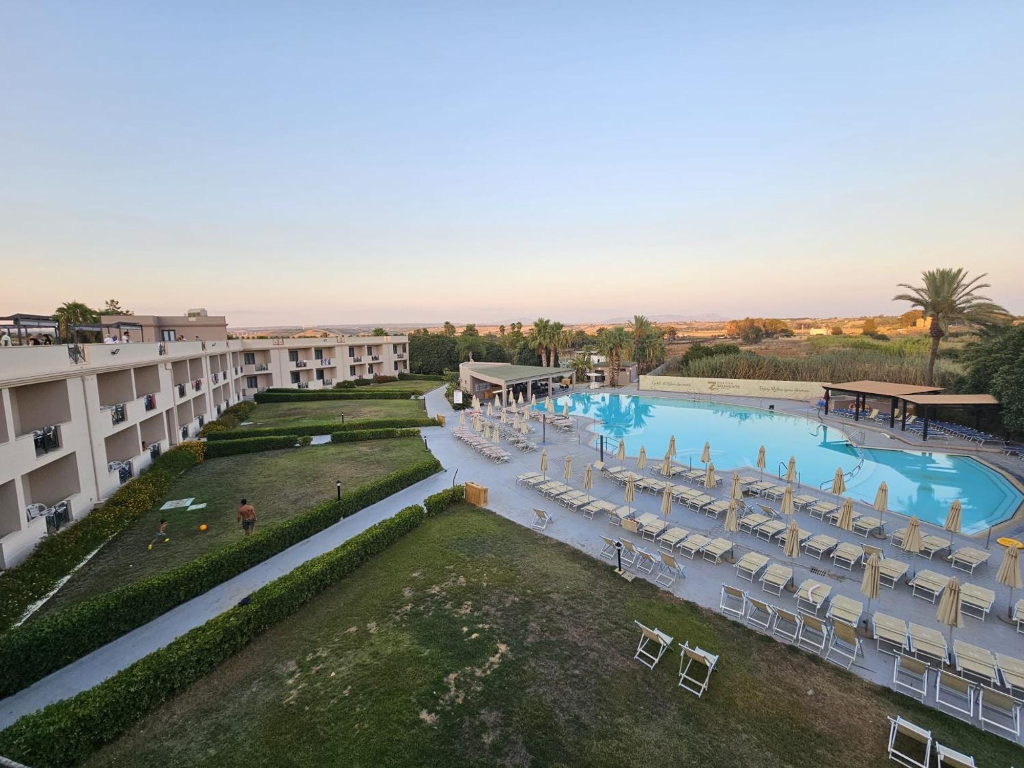 Hotel Zeta Club Selinunte à Marinella di Selinunte Extérieur photo